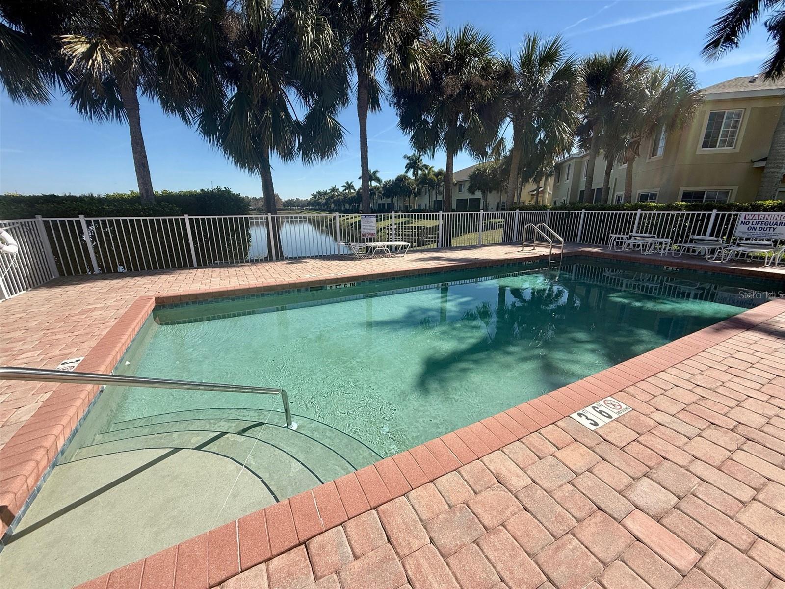 LAKESIDE VILLAGE TOWNHOME - Residential
