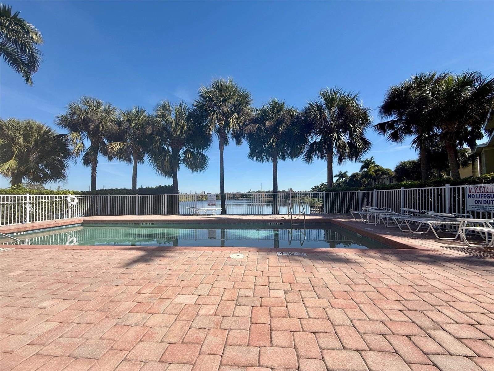 LAKESIDE VILLAGE TOWNHOME - Residential