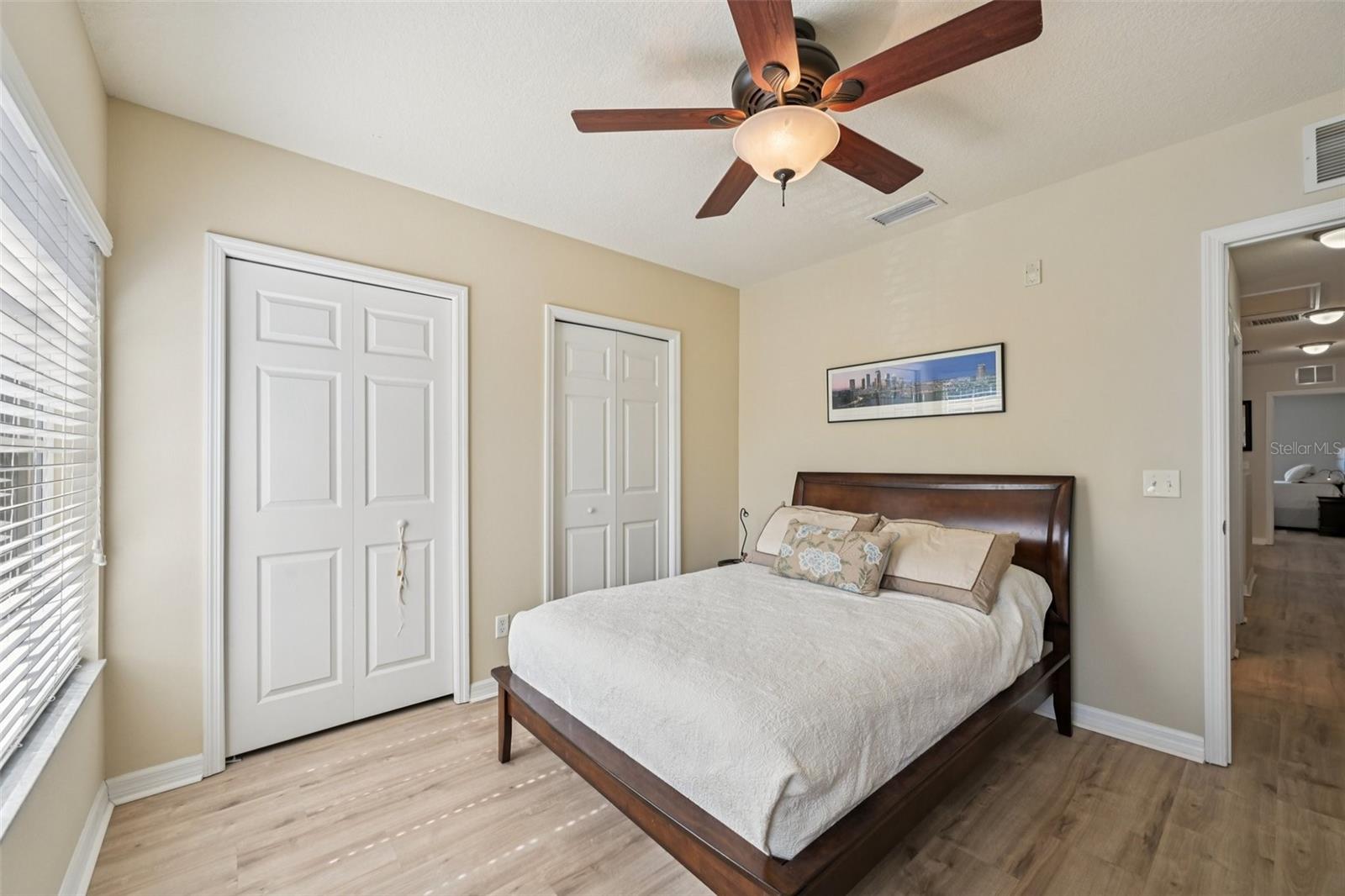 LAKESIDE VILLAGE TOWNHOME - Residential