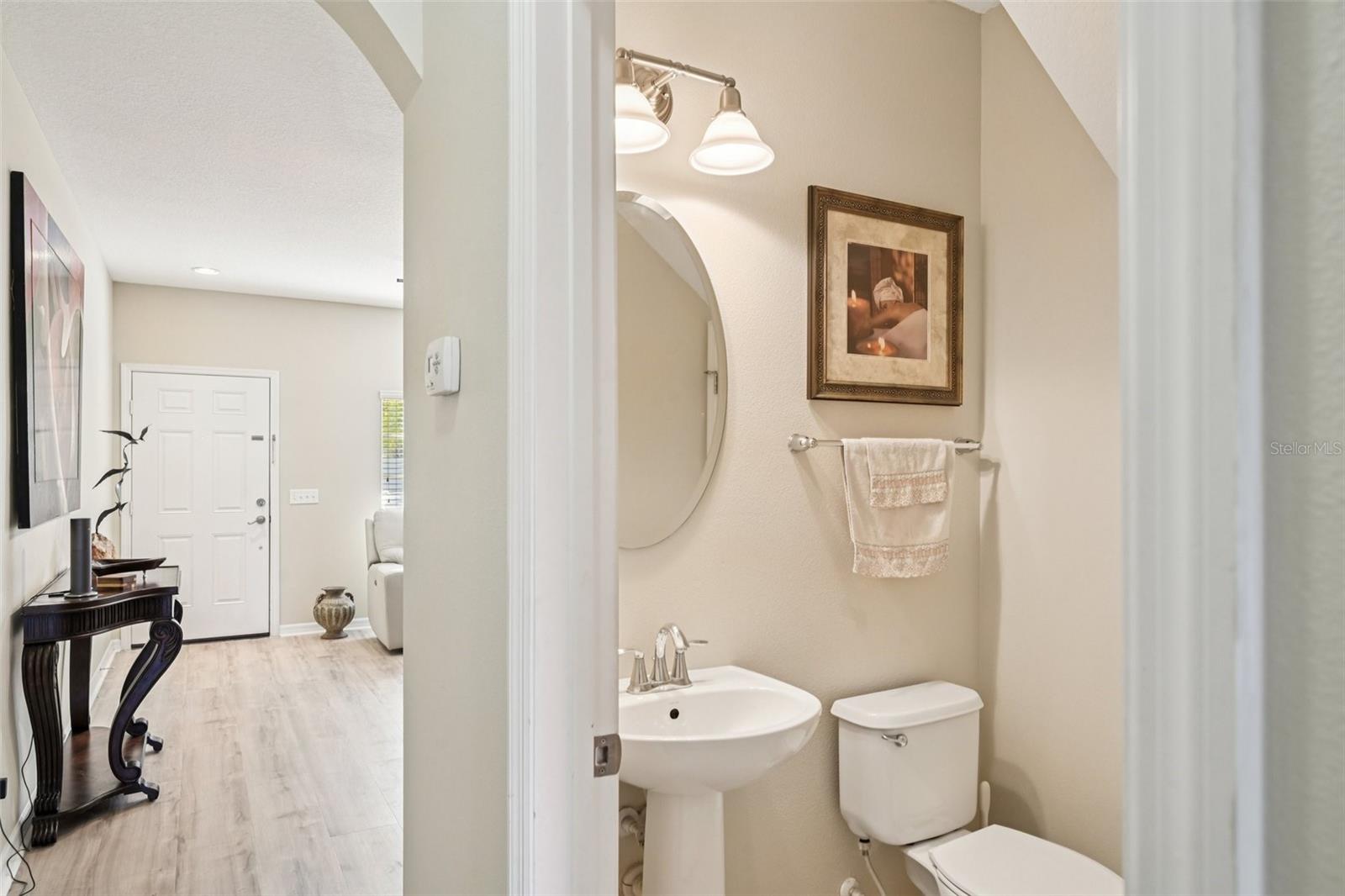 LAKESIDE VILLAGE TOWNHOME - Residential