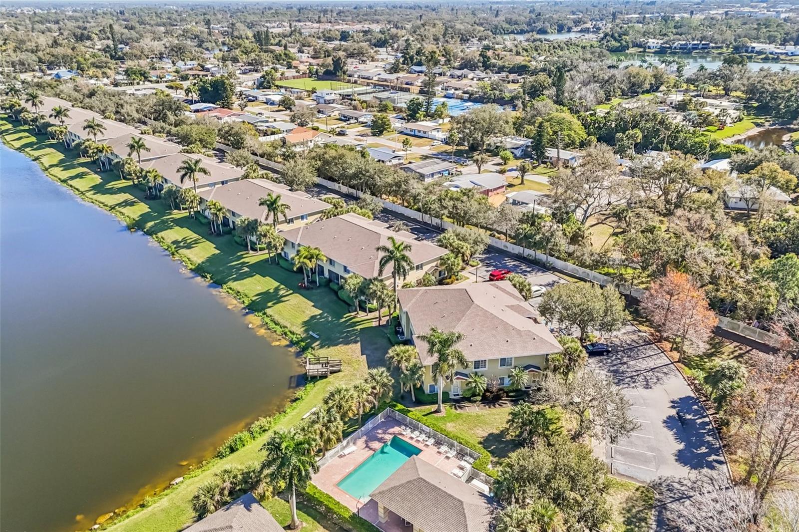 LAKESIDE VILLAGE TOWNHOME - Residential