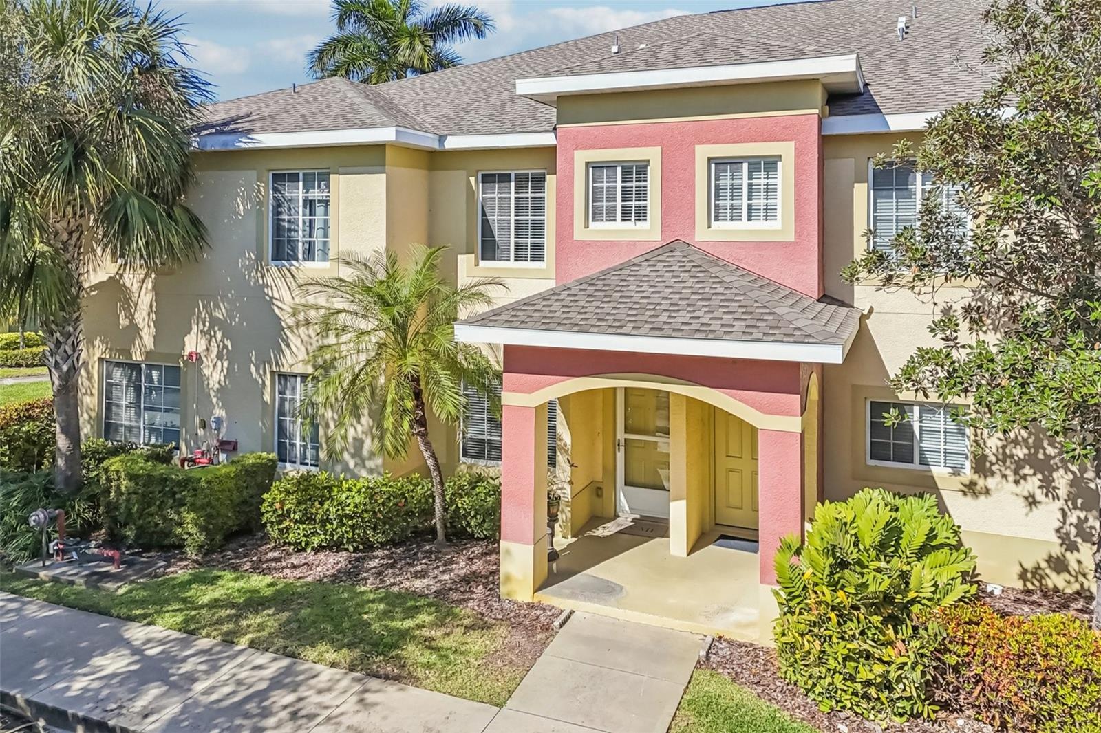LAKESIDE VILLAGE TOWNHOME - Residential