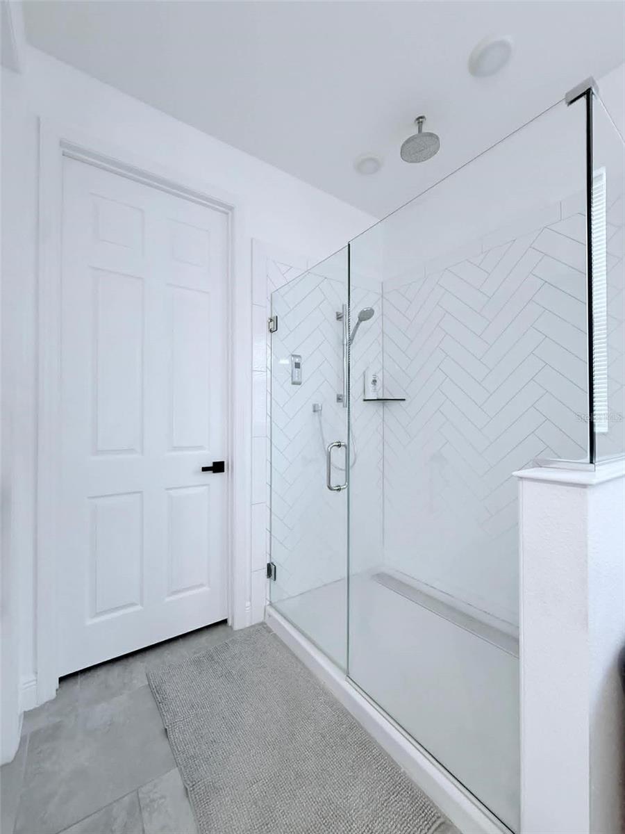 HANOVER LAKES PH 3 - Residential