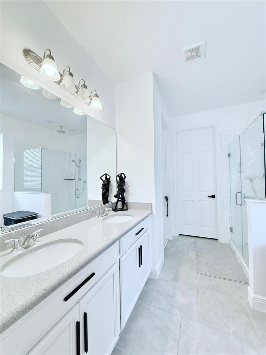 HANOVER LAKES PH 3 - Residential