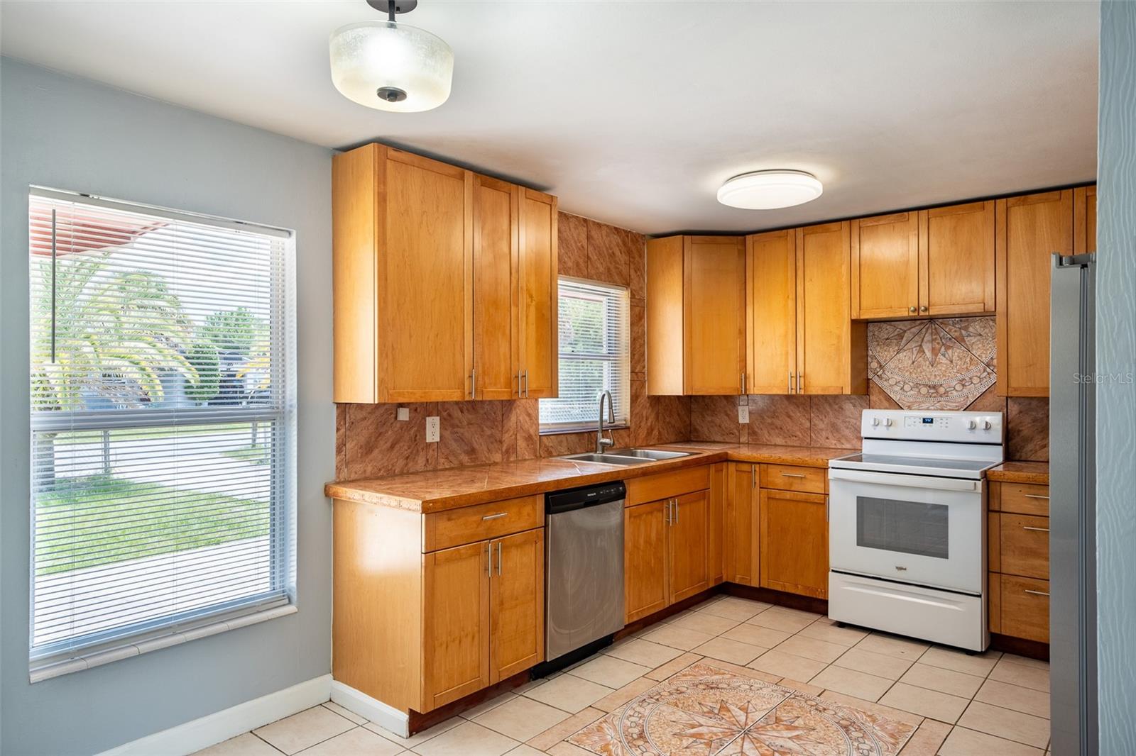 NORTH ORLANDO 1ST ADD - Residential Lease