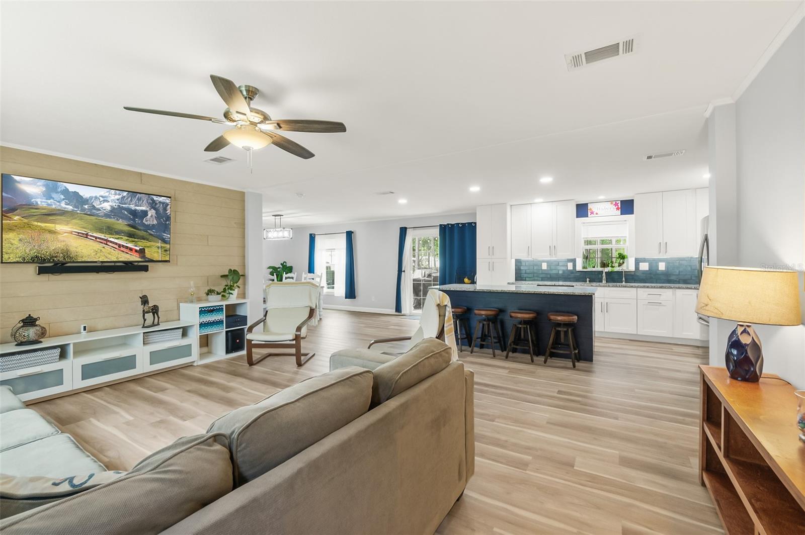DAYTONA NORTH - Residential