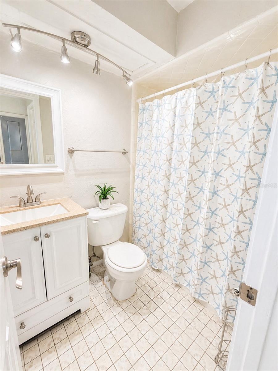 PINE VILLAS - Residential Lease