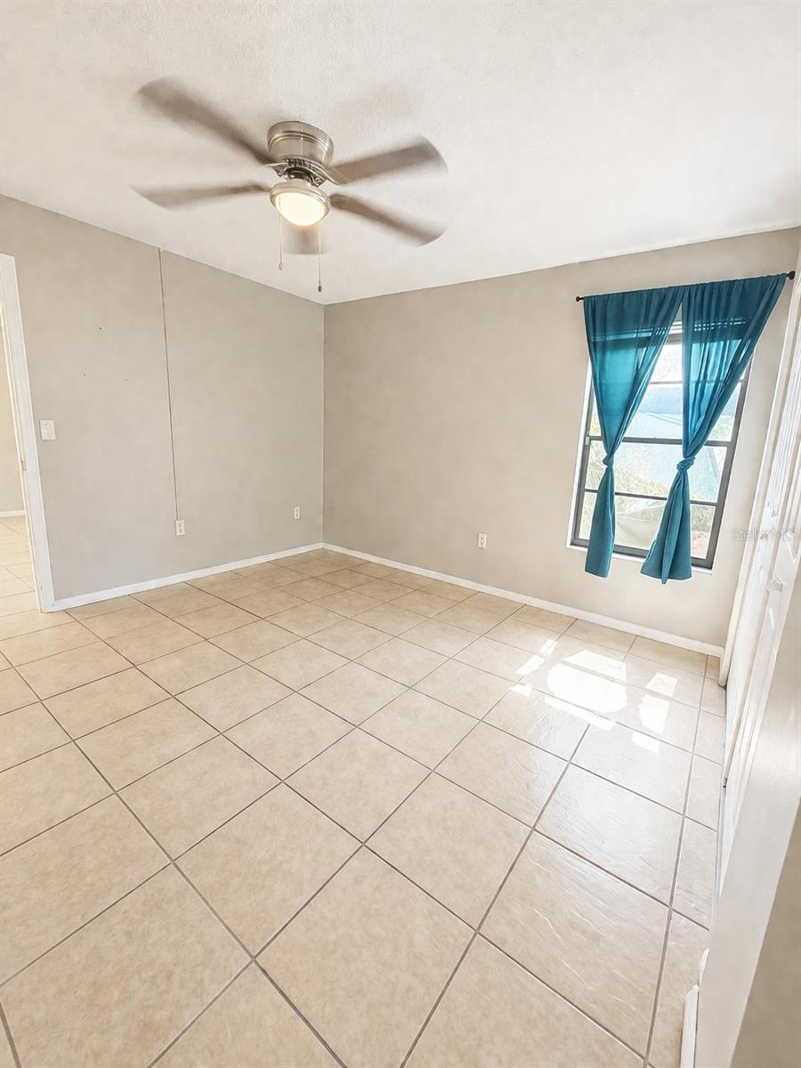 PINE VILLAS - Residential Lease