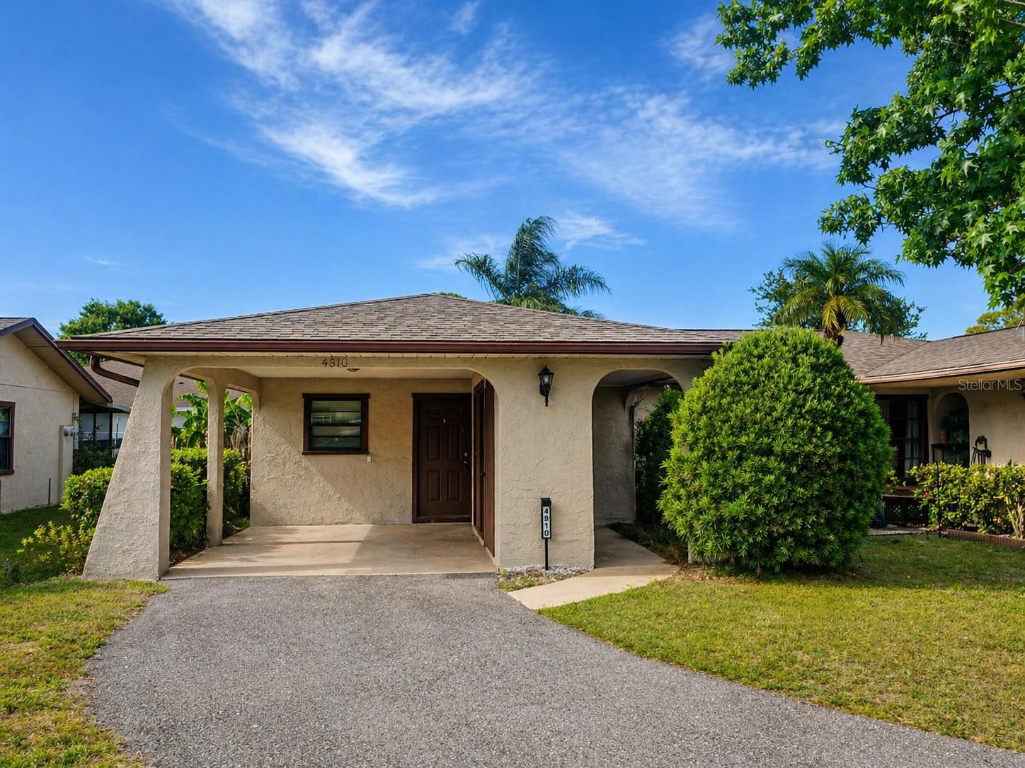 Welcome to this charming duplex unit located in the heart of Bradenton, offering comfort, privacy, and a convenient Florida lifestyle.

PRIME LOCATION:

Minutes from Anna Maria Island and Bradenton Beach
Near Sarasota-Bradenton International Airport
Close to shopping, dining, and Downtown Bradenton
Easy access to Riverwalk and outdoor parks

PROPERTY FEATURES:

2 Bedrooms | 2 Bathrooms
Ceramic tile flooring throughout
Spacious primary bedroom with private bathroom
Washer and dryer hookups
Covered carport
Added privacy compared to apartment living

NEARBY SCHOOLS:

Ballard Elementary School
W.D. Sugg Middle School
Southeast High School

WHY YOU’LL LOVE IT:

Comfortable and functional layout
Convenient location near beaches and entertainment
Ideal for families, roommates, or home office setup