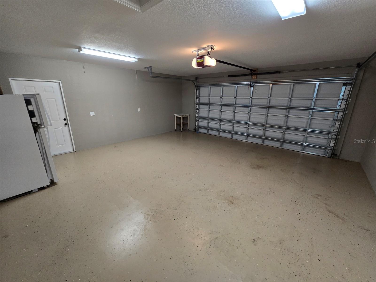 SUNNYBREEZE HARBOR SEC 01 - Residential Lease