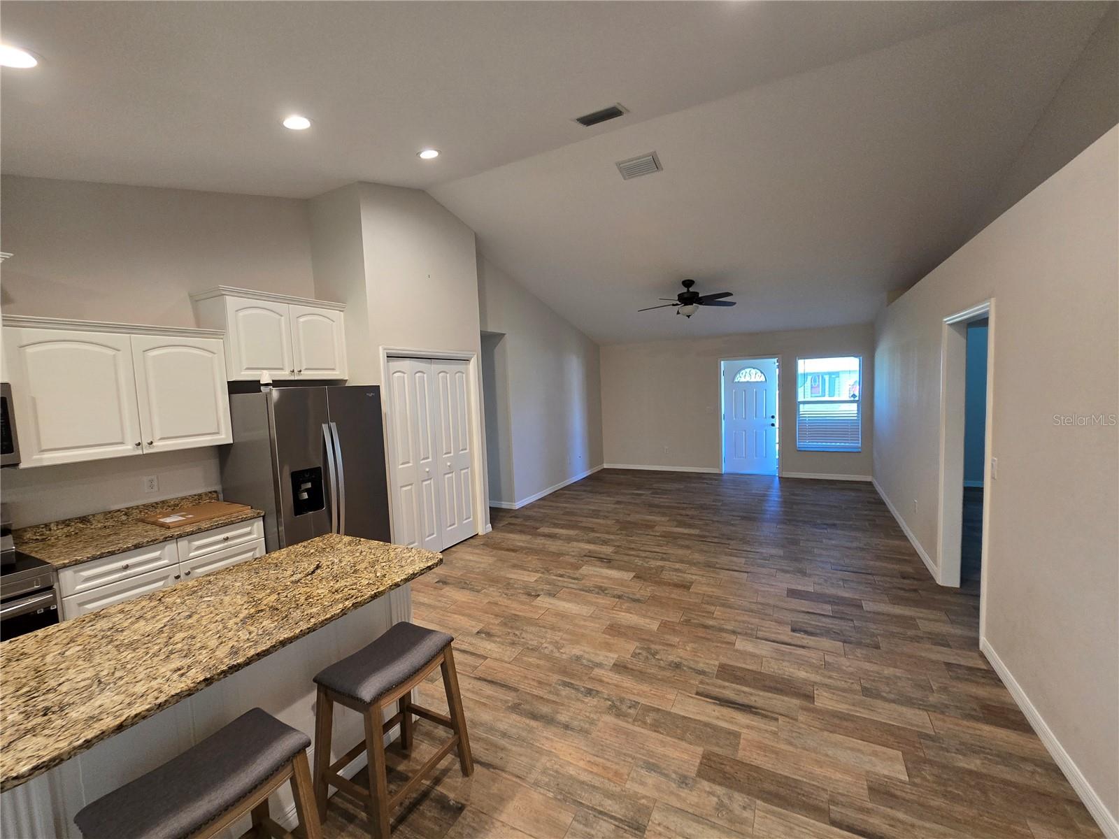 SUNNYBREEZE HARBOR SEC 01 - Residential Lease