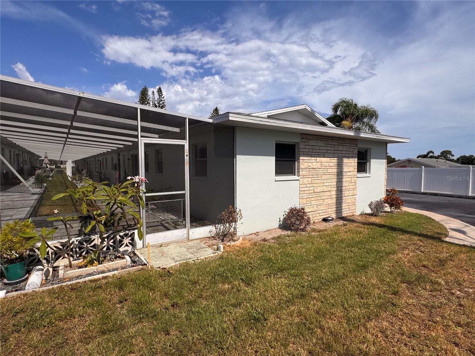 SEMINOLE HILL VILLAS - Residential