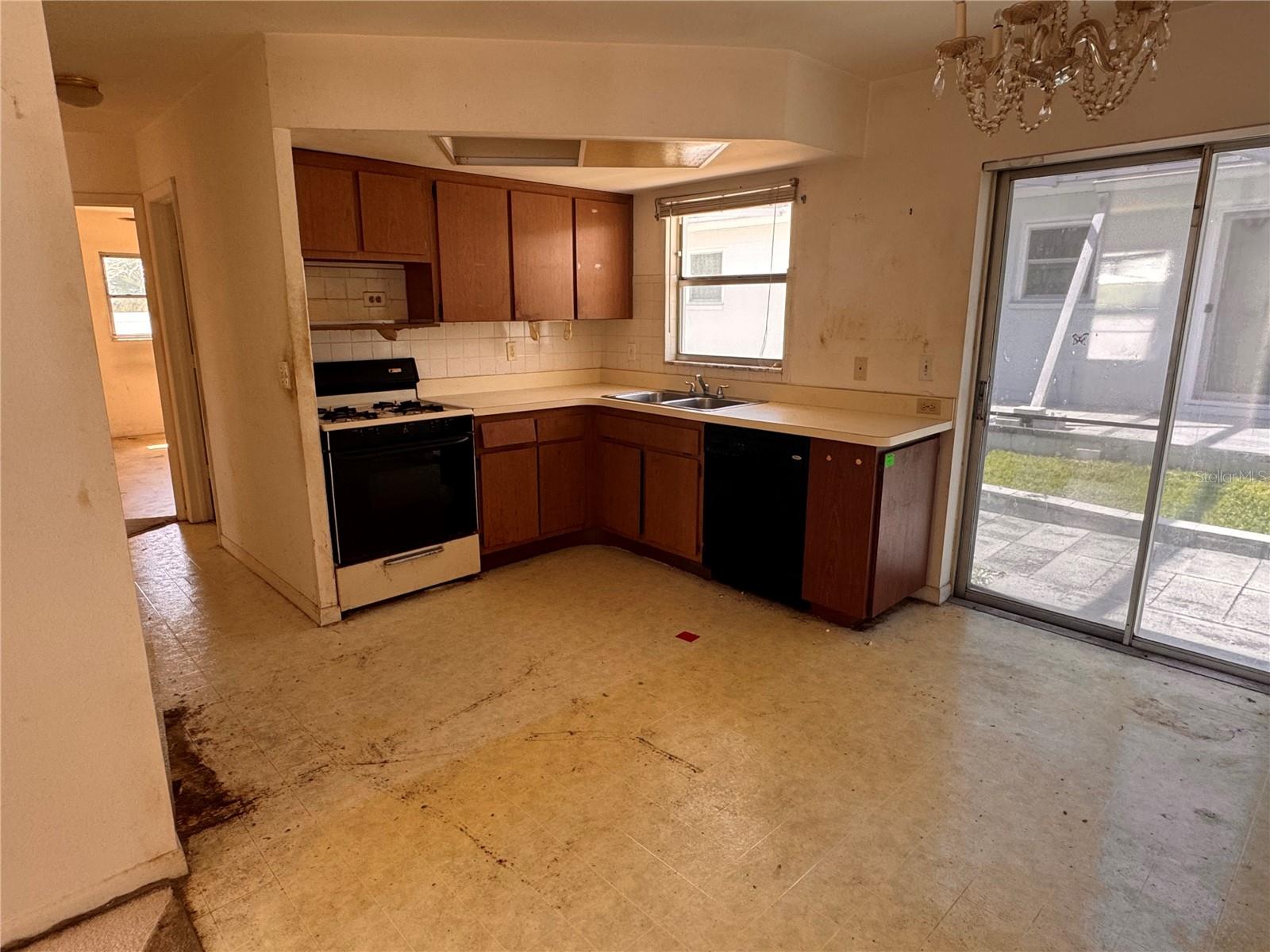 SEMINOLE HILL VILLAS - Residential