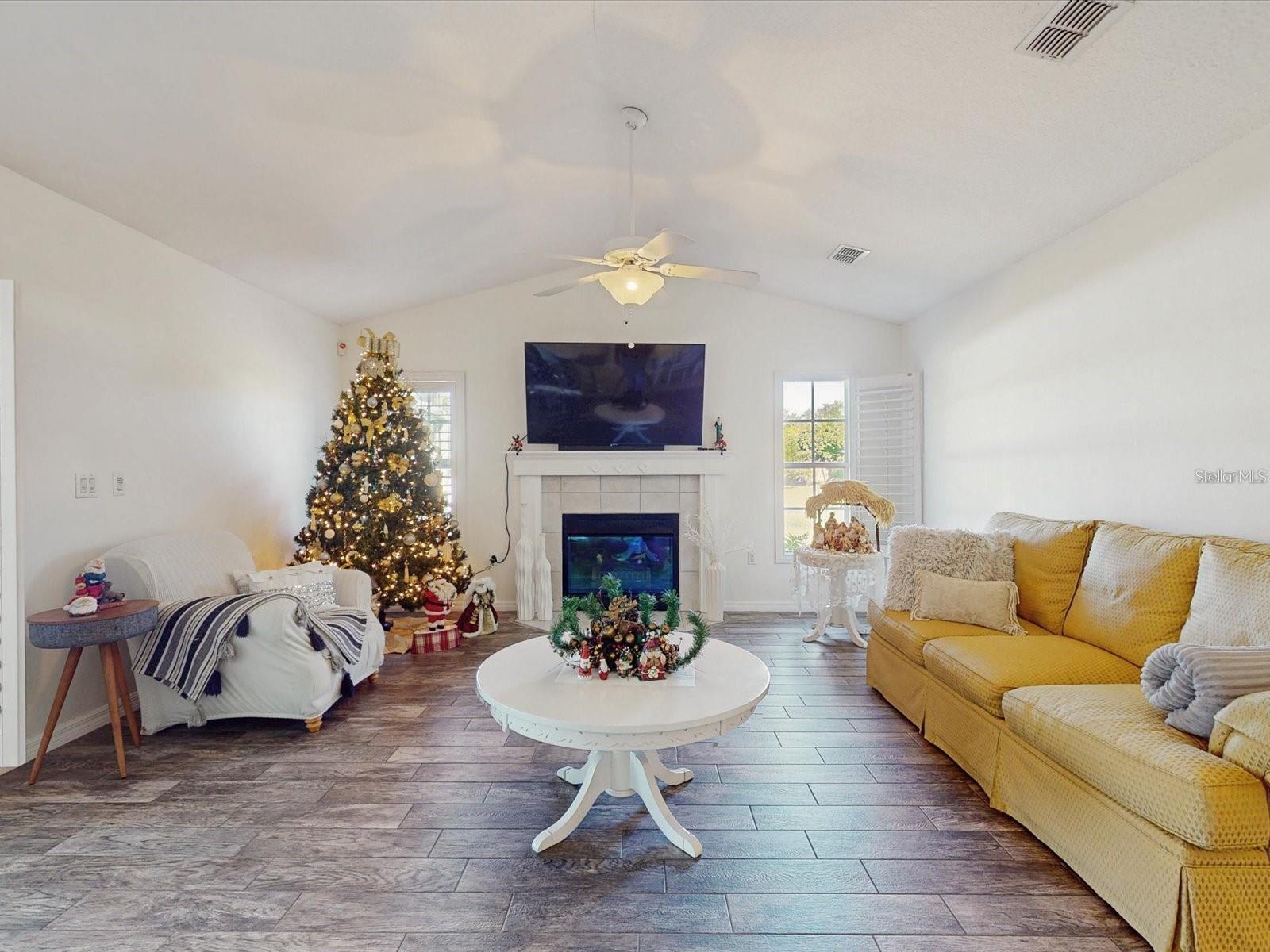 WOODS AT KINGS CREST THE PH 1 - Residential