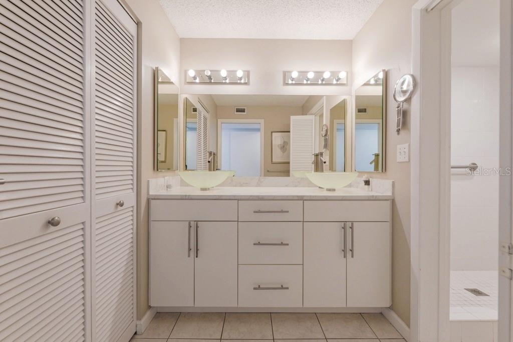 BAYPORT BCH & TEN PH F - Residential