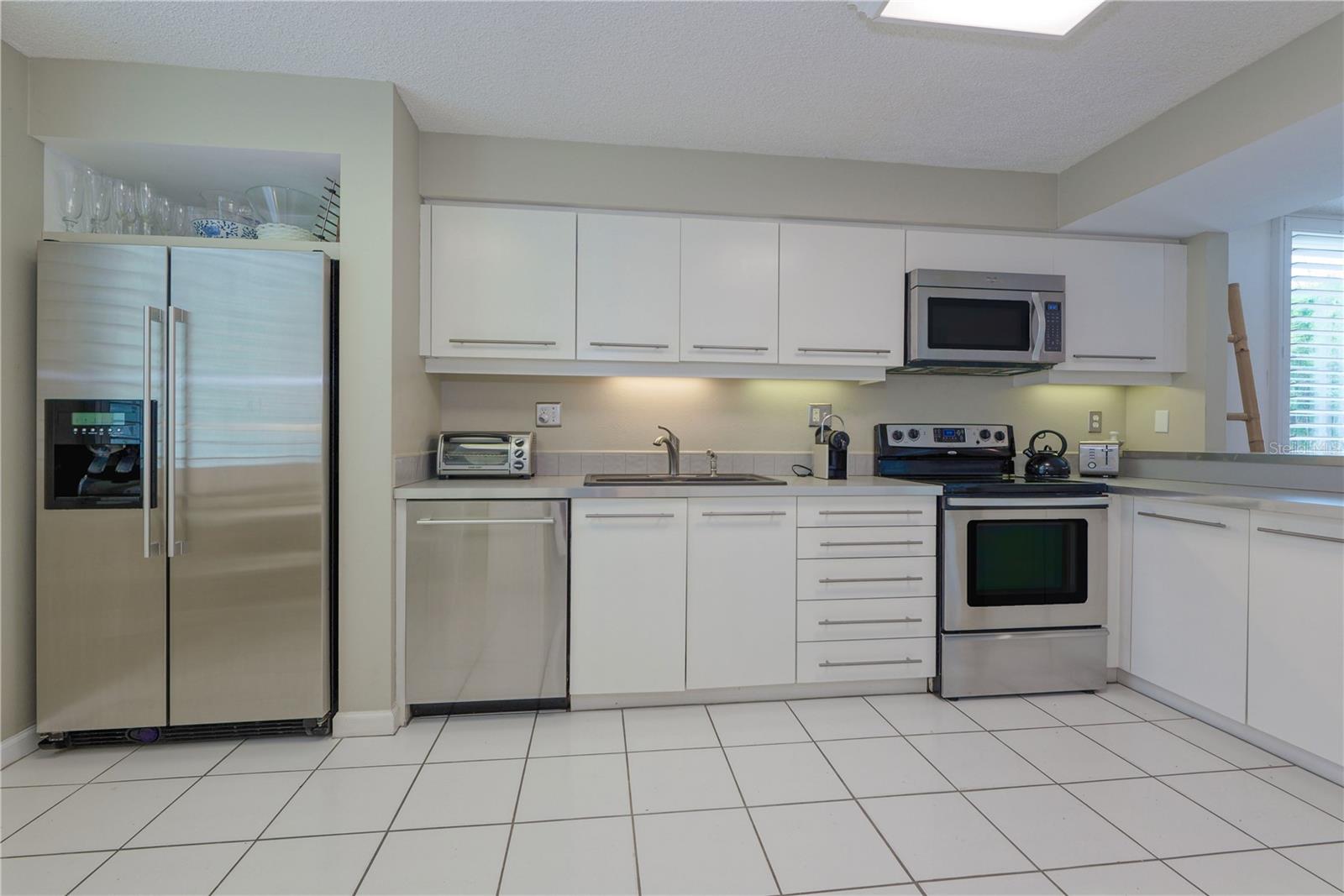 BAYPORT BCH & TEN PH F - Residential