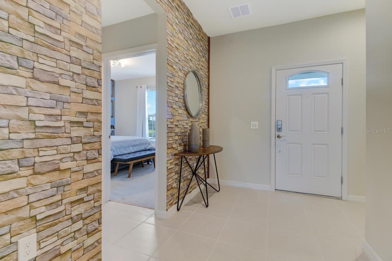 WINDSOR AT WESTSIDE PH 3 PB 27 PGS 158-162 LOT 101 - Residential