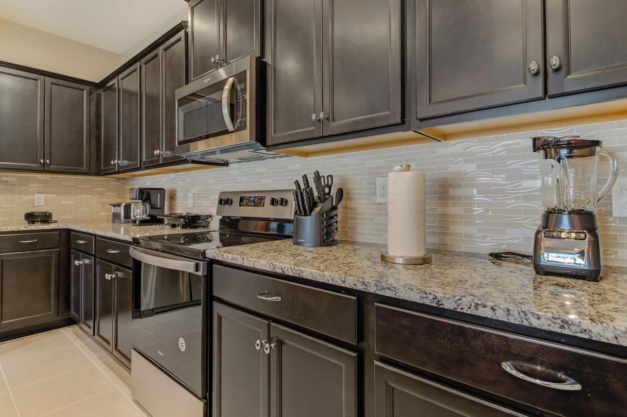 WINDSOR AT WESTSIDE PH 3 PB 27 PGS 158-162 LOT 101 - Residential