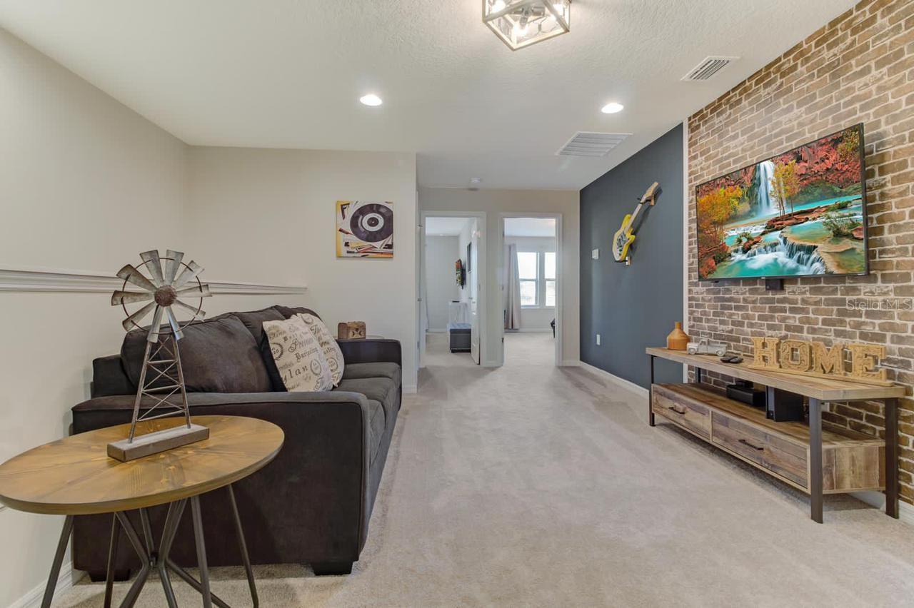 WINDSOR AT WESTSIDE PH 3 PB 27 PGS 158-162 LOT 101 - Residential