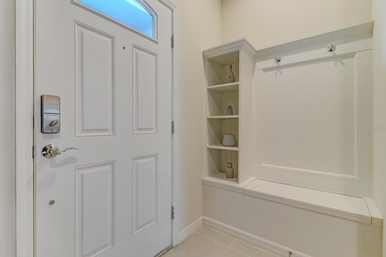 WINDSOR AT WESTSIDE PH 3 PB 27 PGS 158-162 LOT 101 - Residential