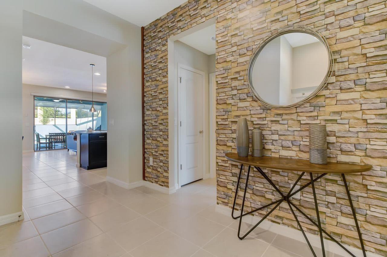 WINDSOR AT WESTSIDE PH 3 PB 27 PGS 158-162 LOT 101 - Residential