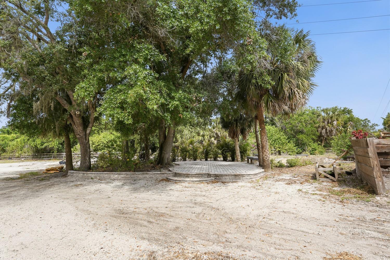 OAK RDG FARMS - Land