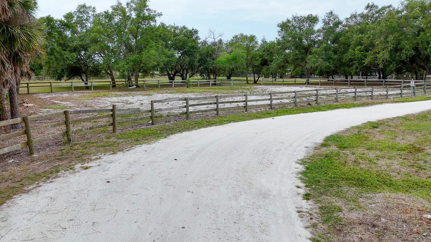 OAK RDG FARMS - Land