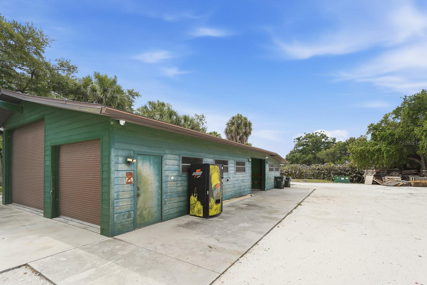 OAK RDG FARMS - Land