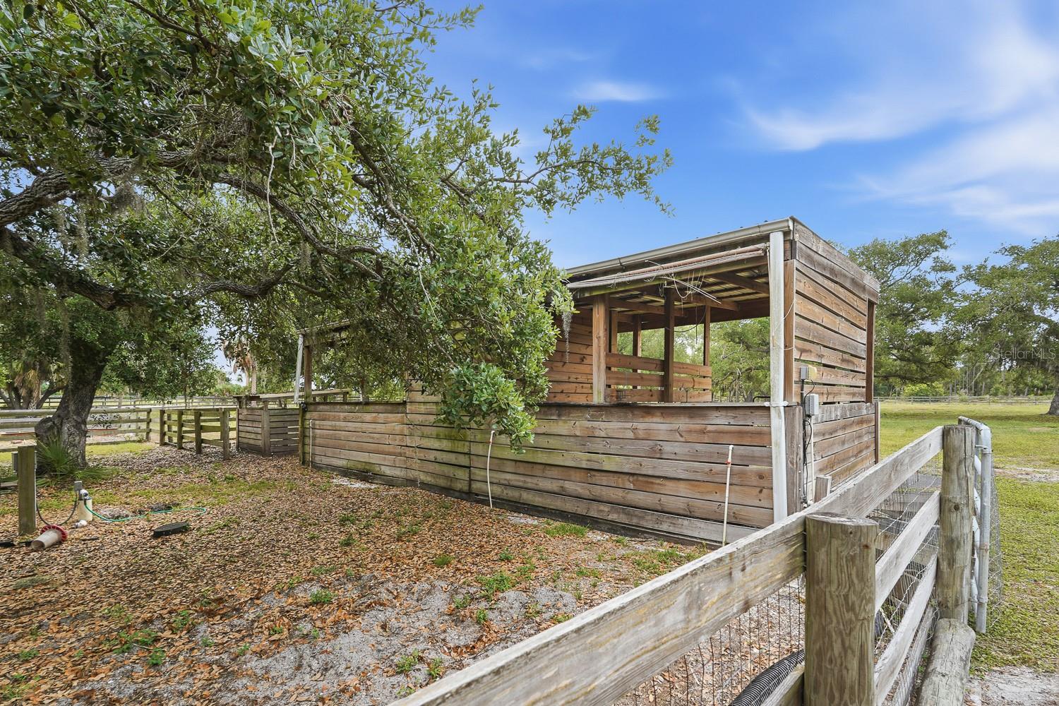 OAK RDG FARMS - Land