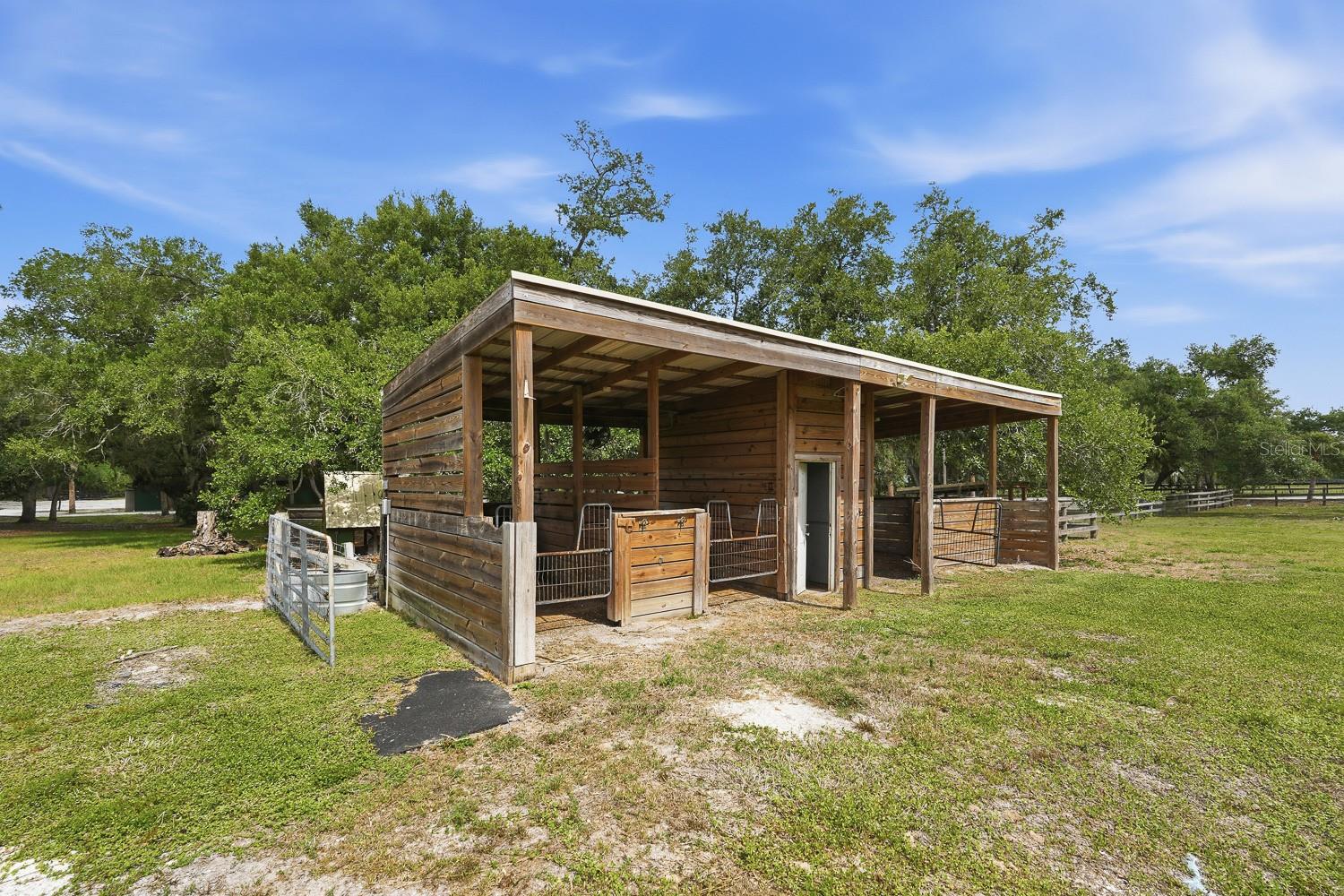 OAK RDG FARMS - Land