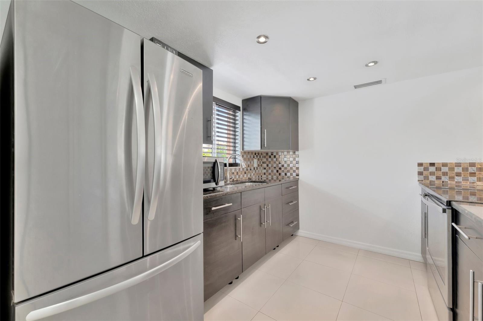 PINE RUSH VILLAS CON - Residential