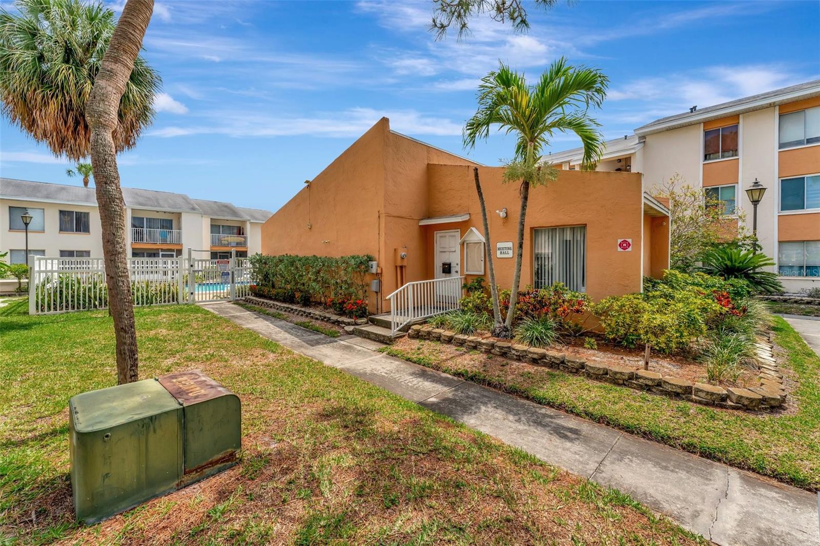 PINE RUSH VILLAS CON - Residential
