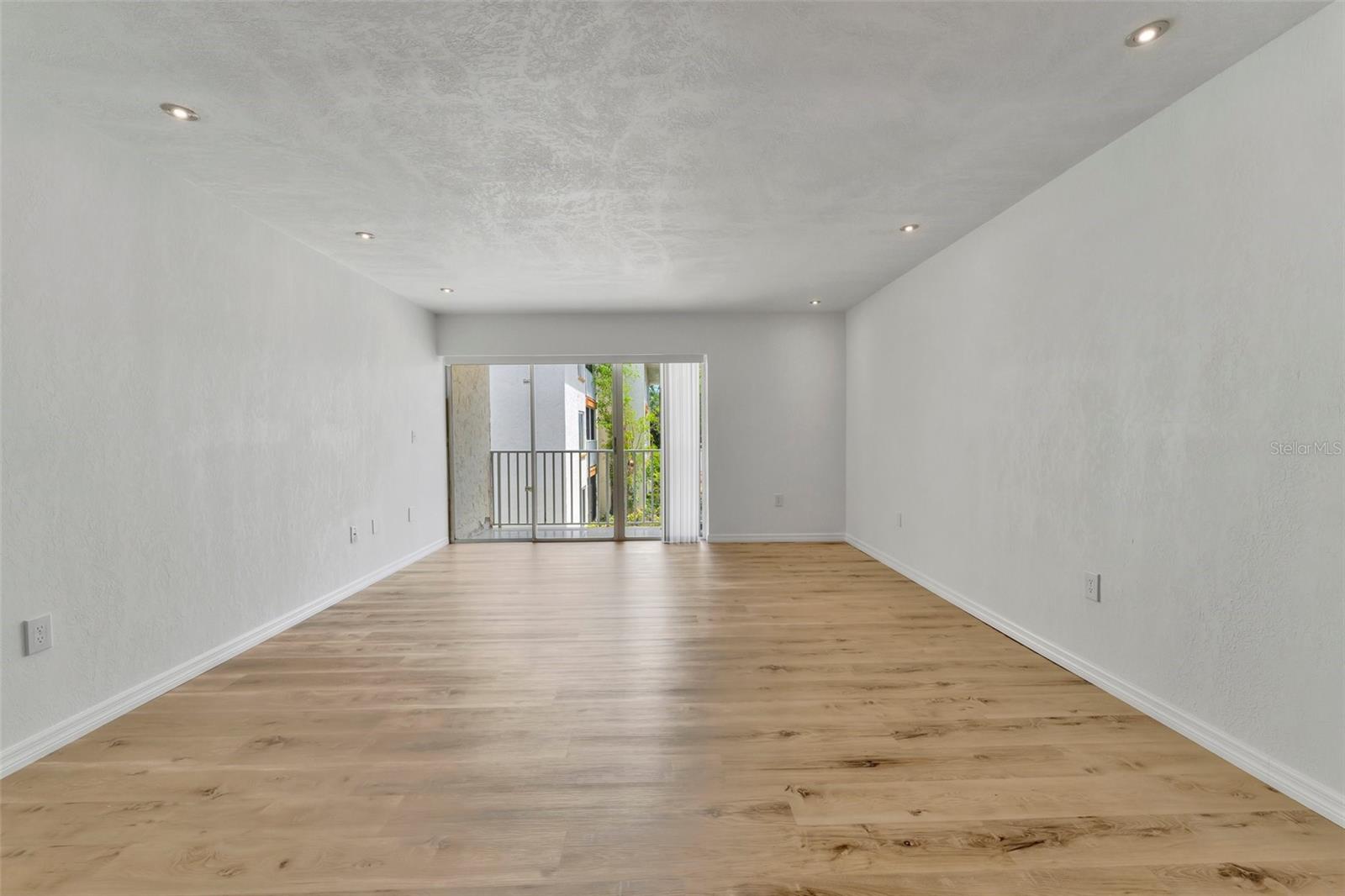 PINE RUSH VILLAS CON - Residential