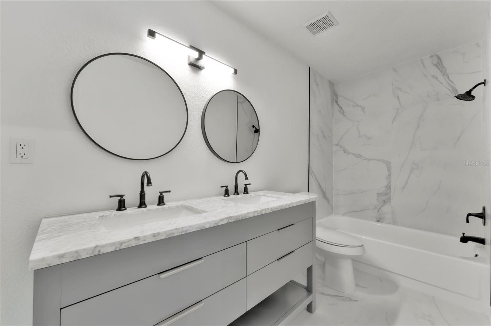 PINE RUSH VILLAS CON - Residential