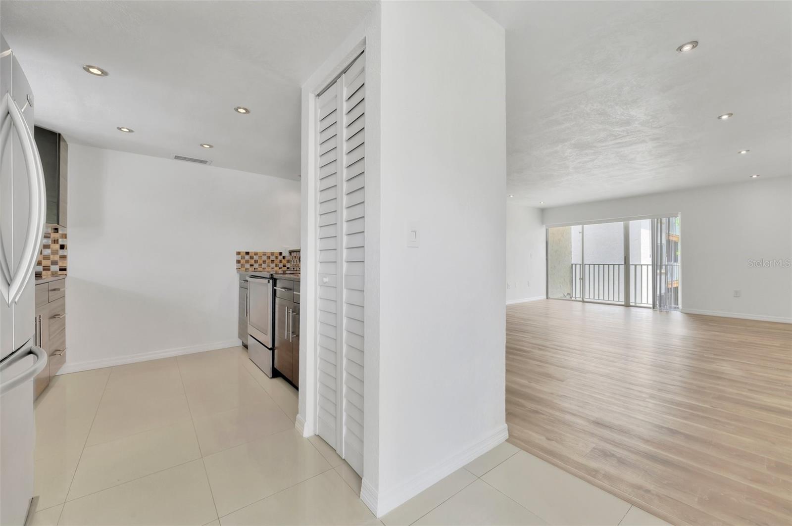 PINE RUSH VILLAS CON - Residential