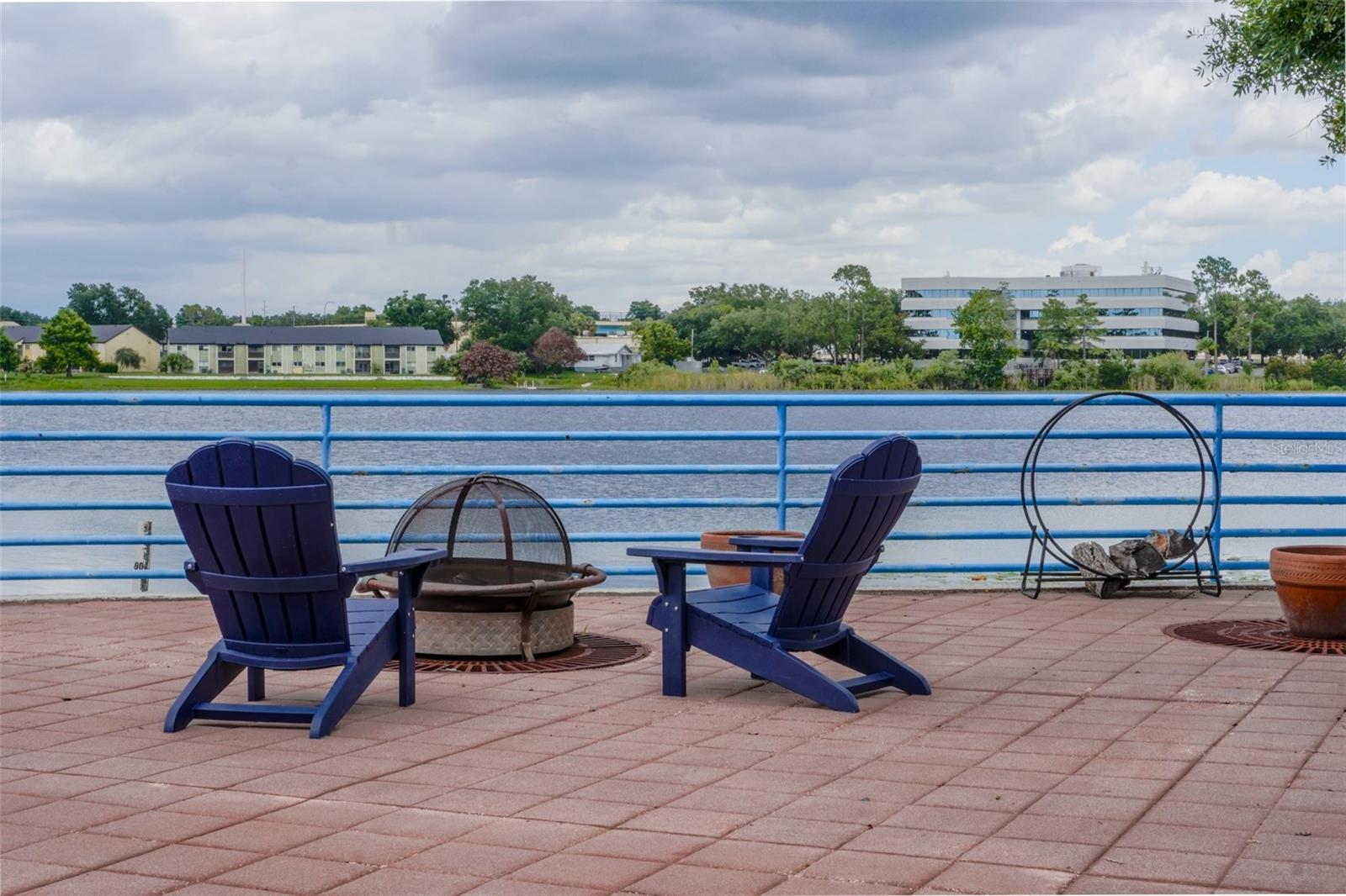 VILLAS LAKE DESTINY - Residential