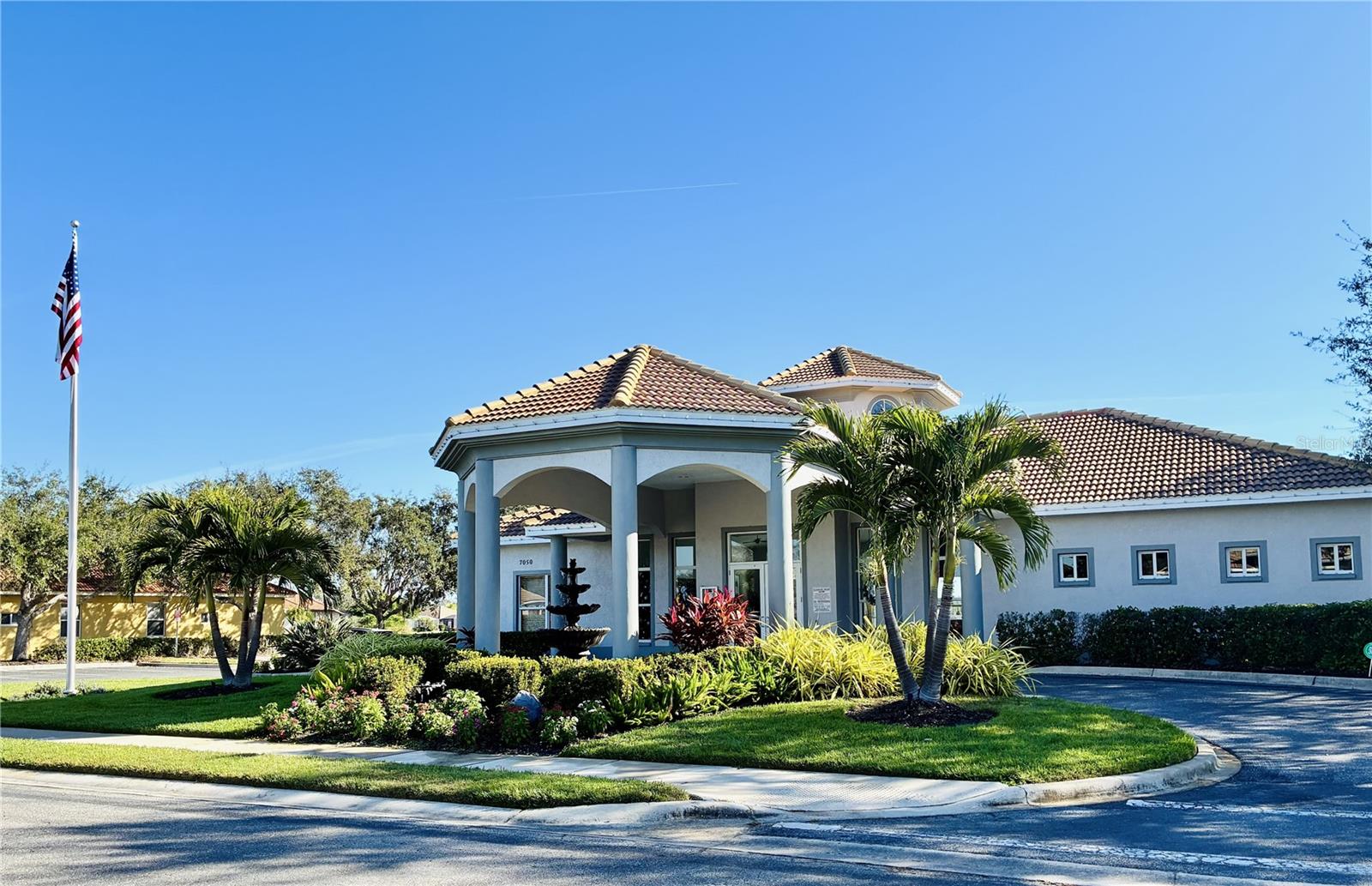 RIVER PLACE - Residential