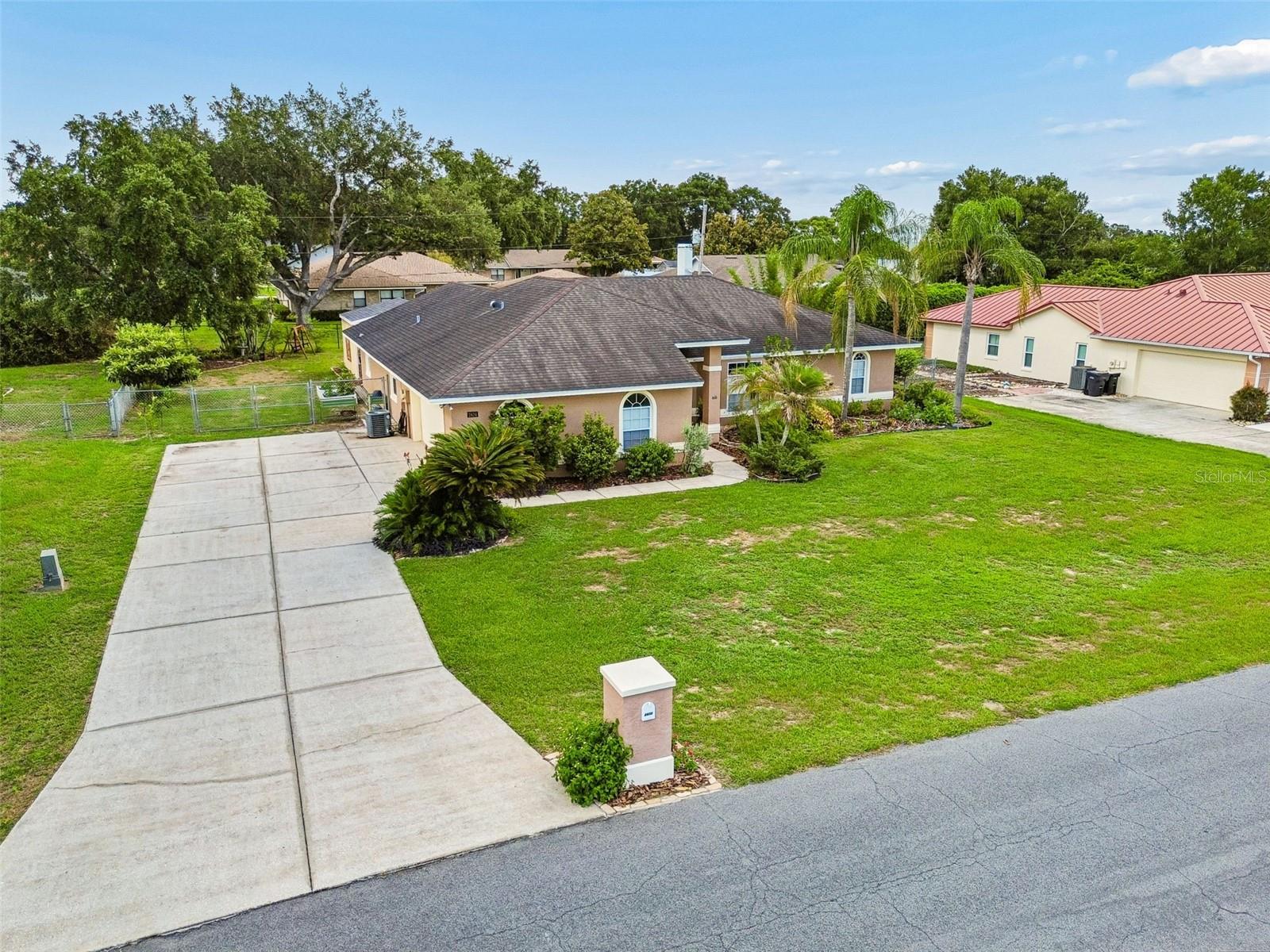 SUMMIT VIEW - Residential