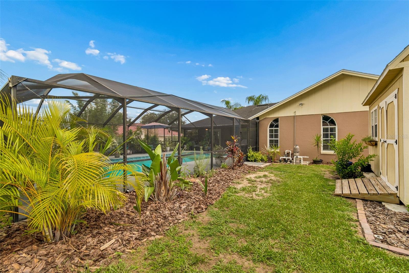 SUMMIT VIEW - Residential