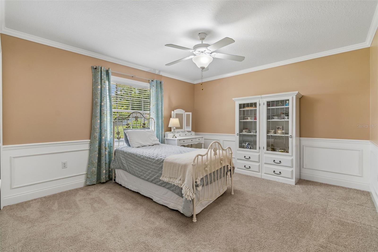 SUMMIT VIEW - Residential