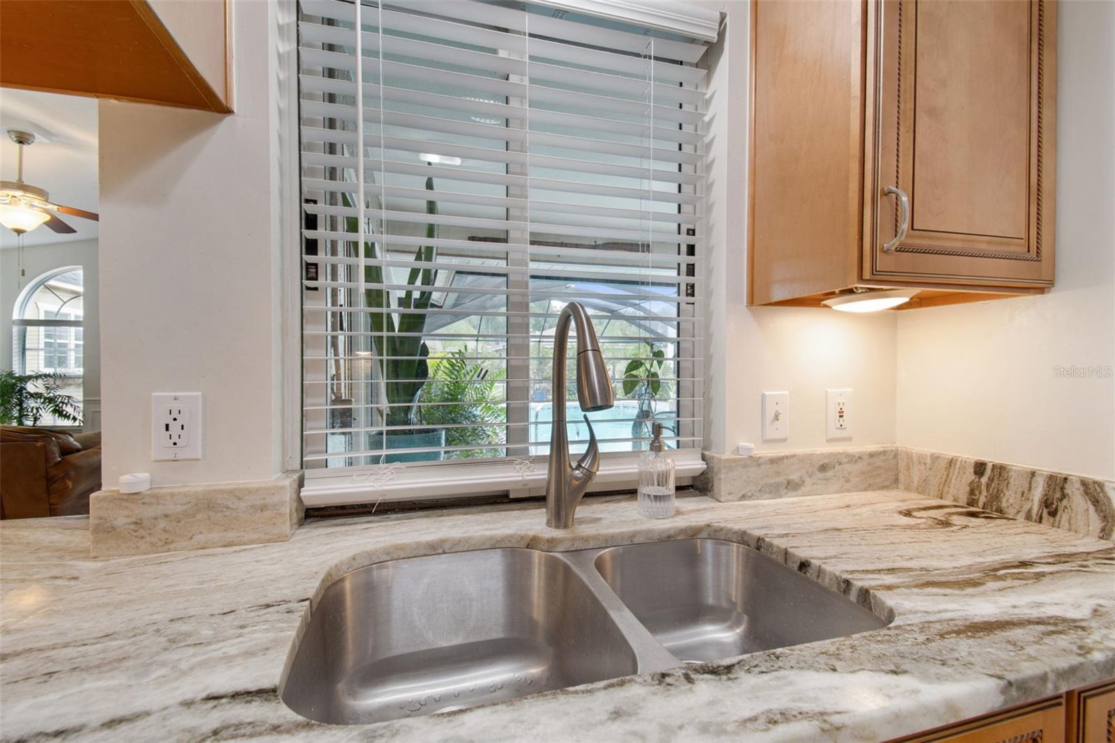 SUMMIT VIEW - Residential