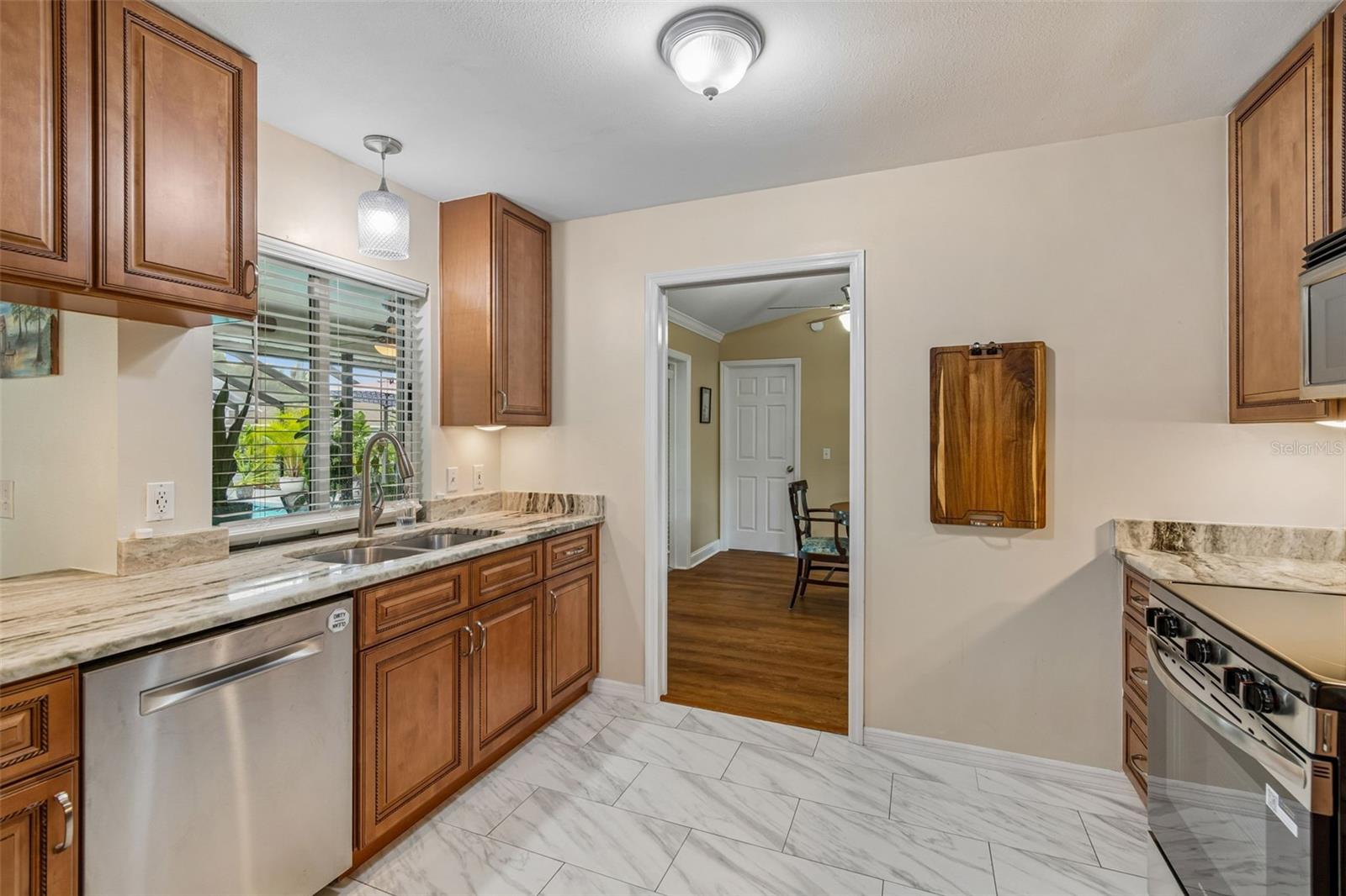 SUMMIT VIEW - Residential
