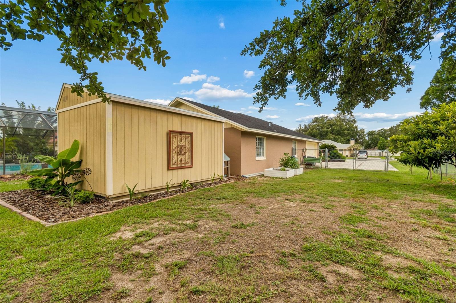 SUMMIT VIEW - Residential