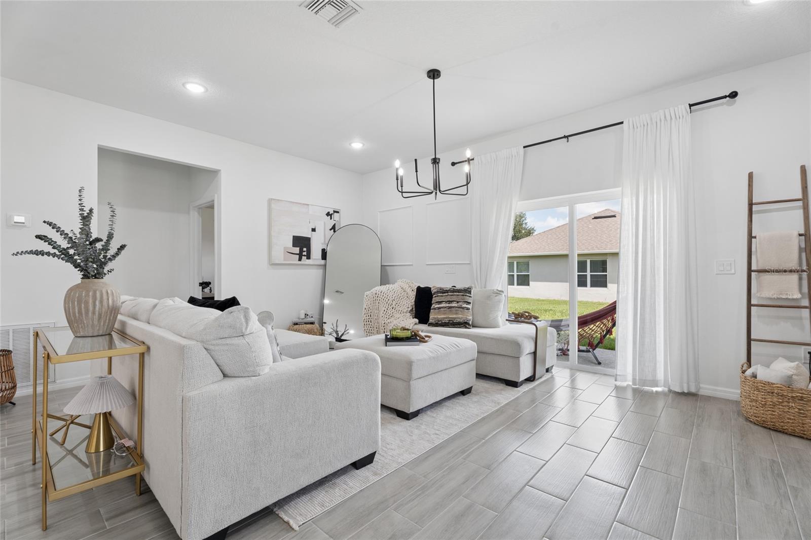 TRAFALGAR VLG PH 3 - Residential