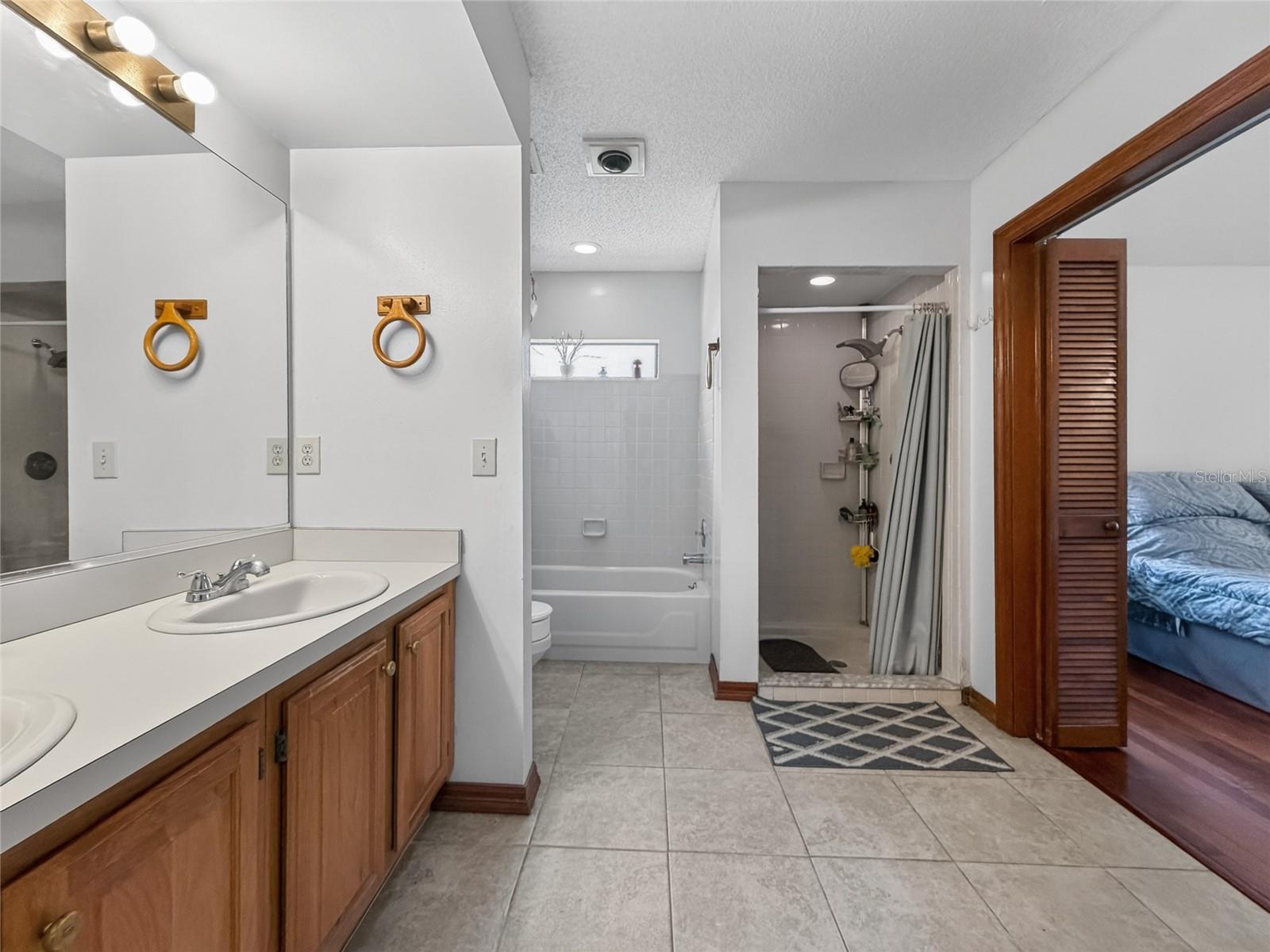 BAY VISTA ESTATES - Residential