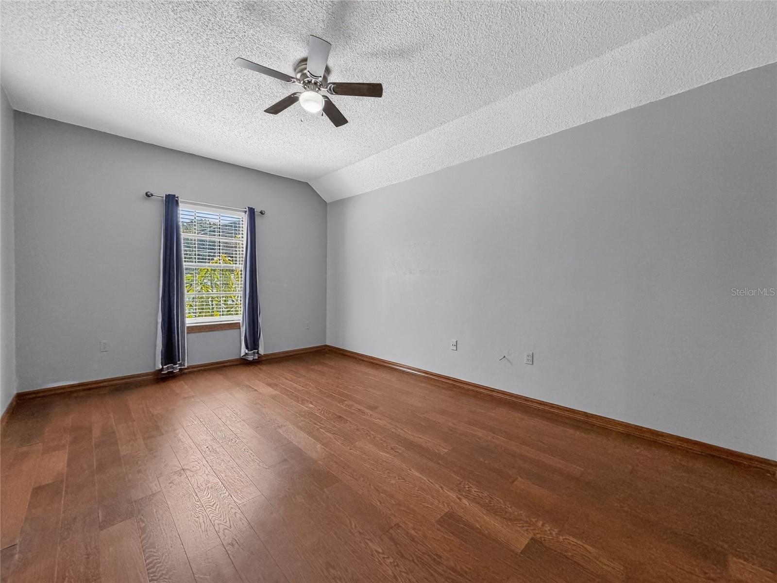 BAY VISTA ESTATES - Residential