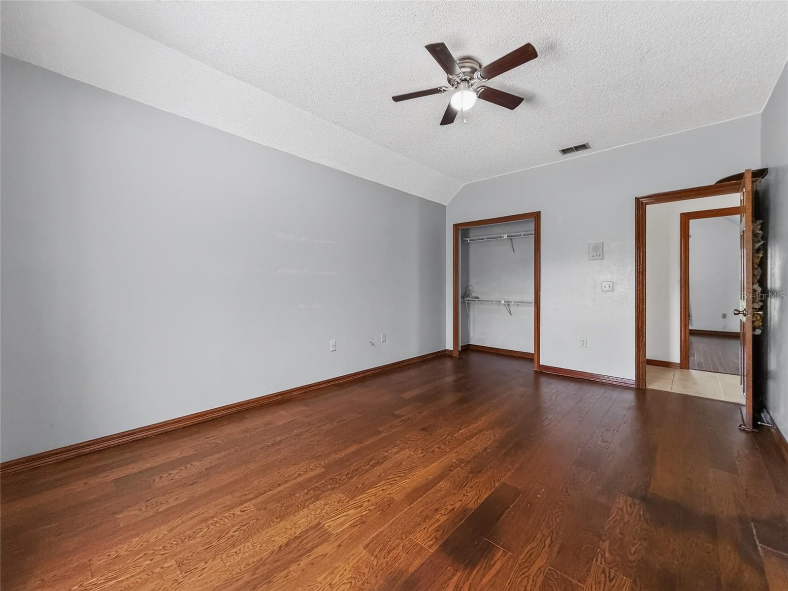 BAY VISTA ESTATES - Residential