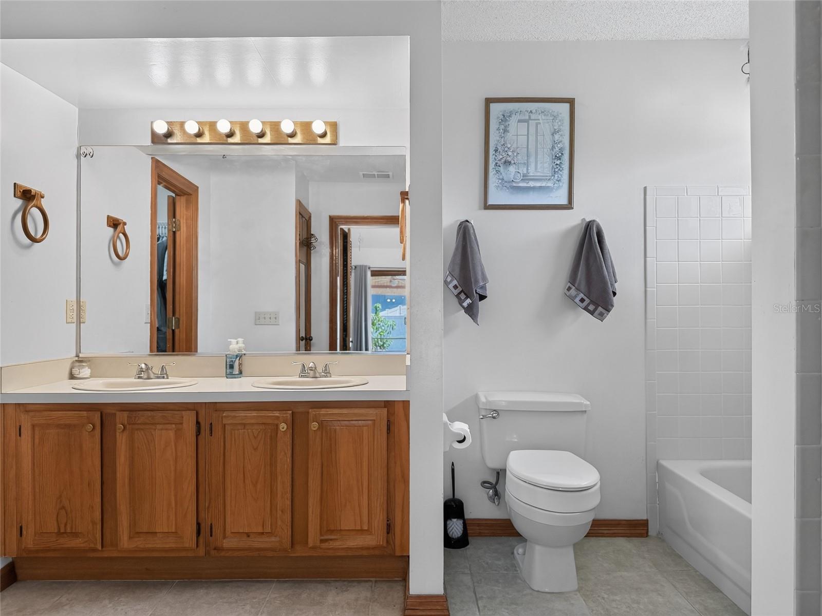 BAY VISTA ESTATES - Residential
