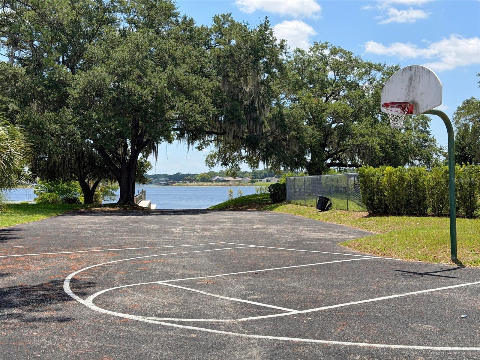 BAY VISTA ESTATES - Residential