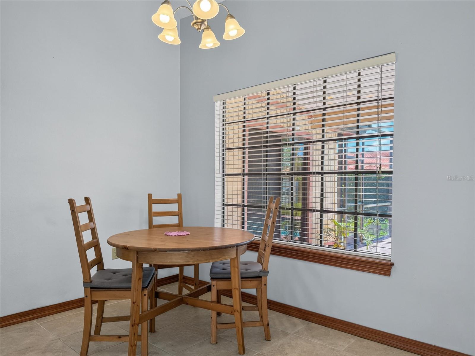 BAY VISTA ESTATES - Residential